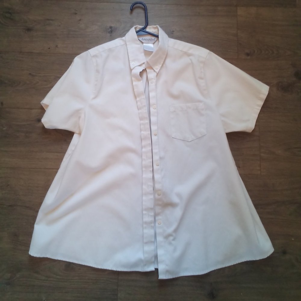 EUC WHITE BUTTON UP SHIRT